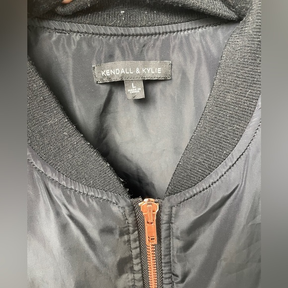 Kendall and Kylie Black Bomber Jacket with Rose Gold Zipper- large - Picture 3 of 8